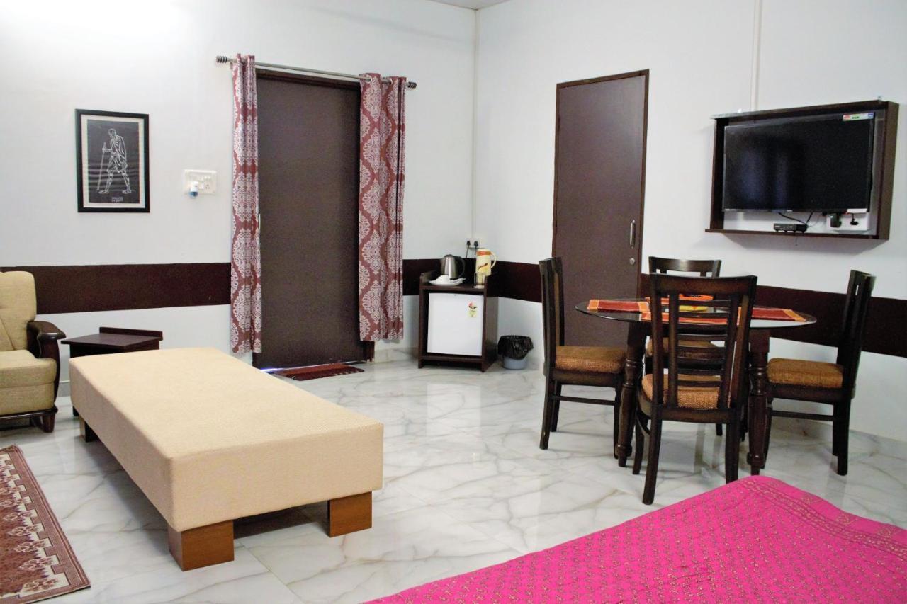 Shivir Aranya - Wilderness Resort Alwar Eksteriør billede