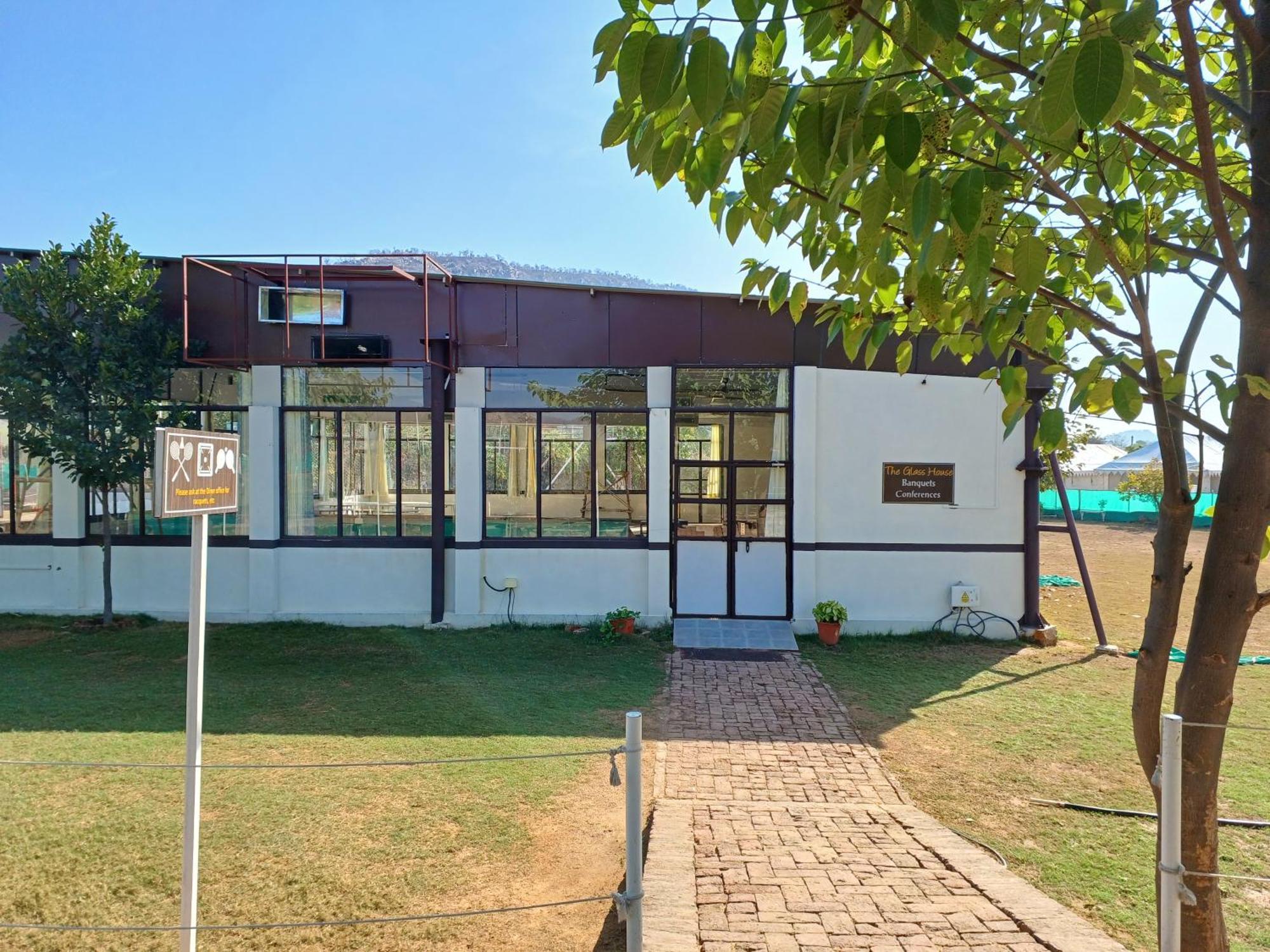 Shivir Aranya - Wilderness Resort Alwar Eksteriør billede