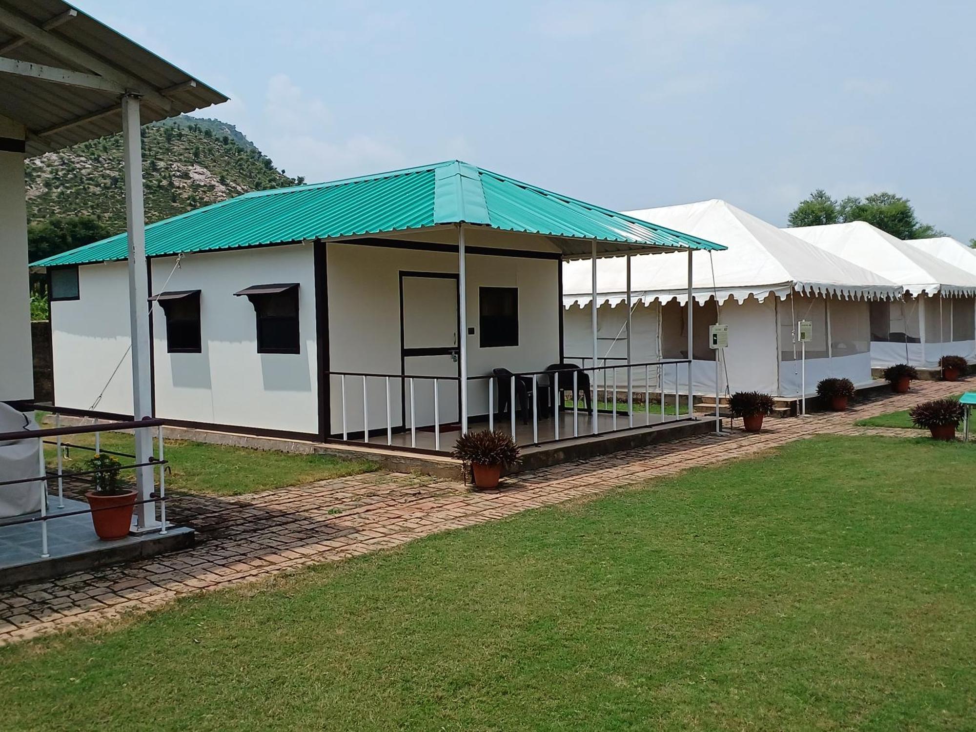 Shivir Aranya - Wilderness Resort Alwar Eksteriør billede